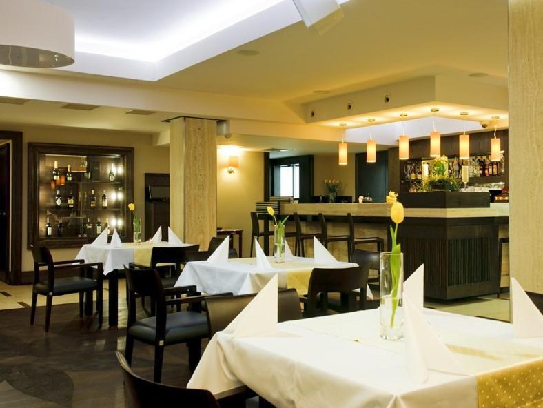 Hotel-Restauracja Platan Chrzanów Extérieur photo