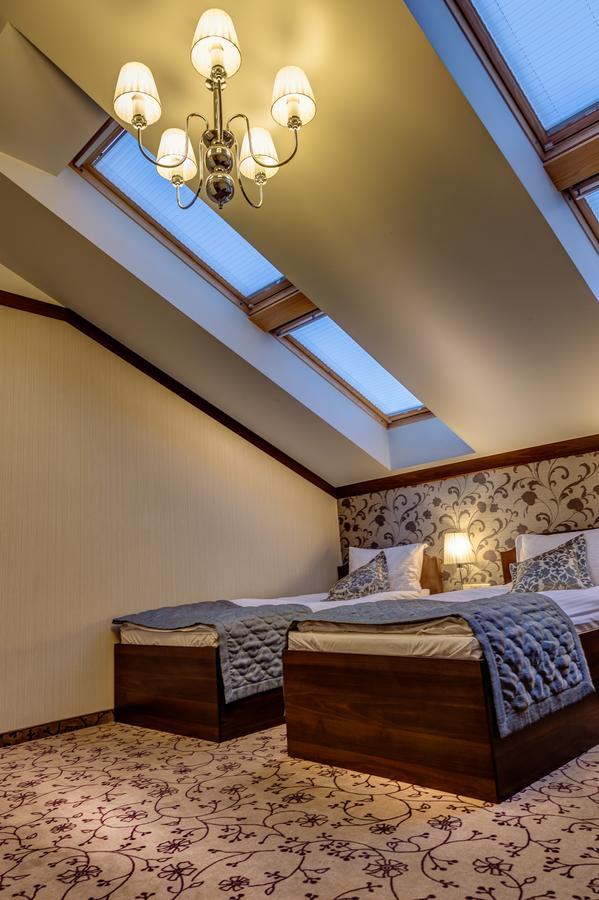 Hotel-Restauracja Platan Chrzanów Extérieur photo