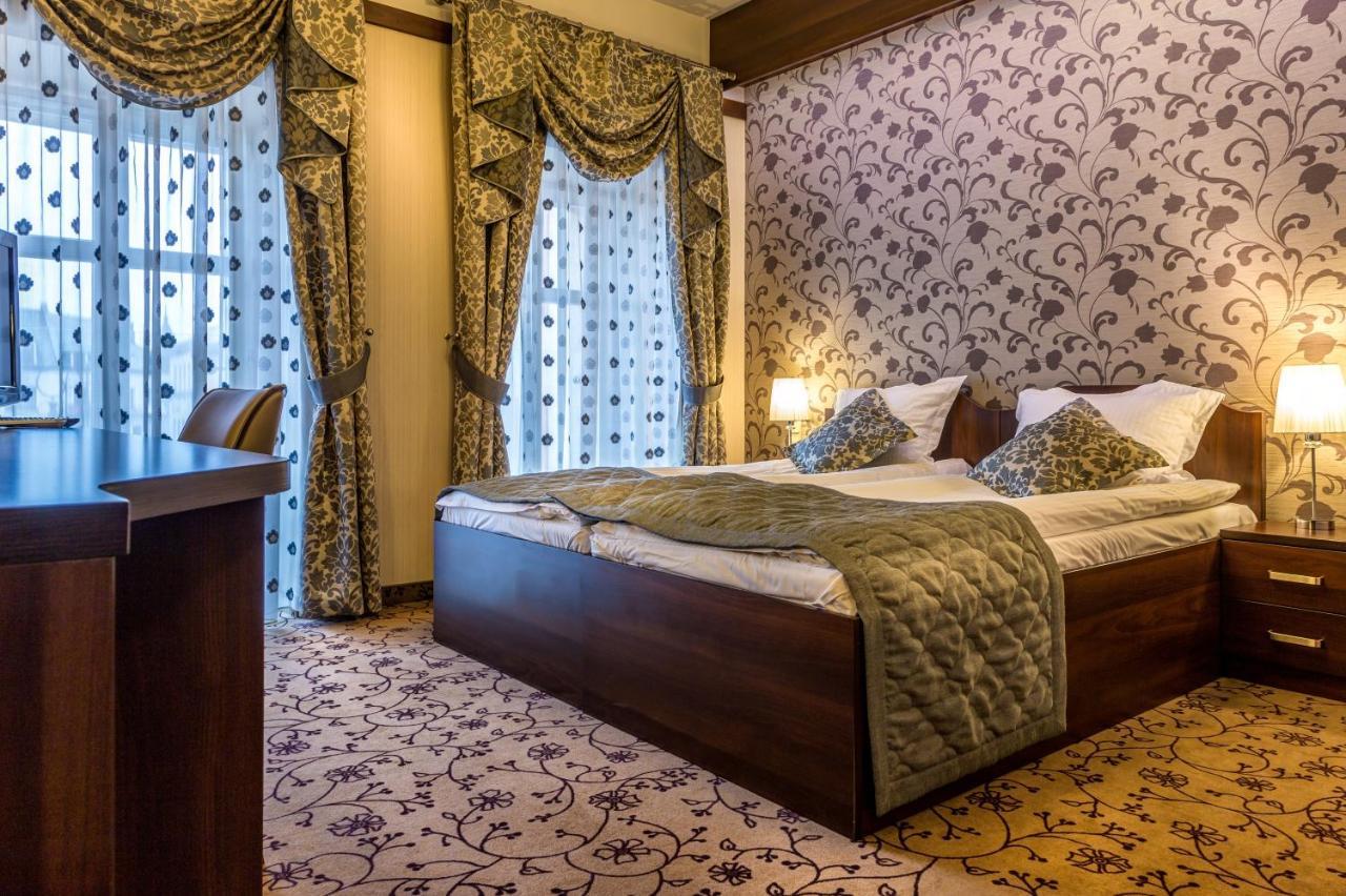 Hotel-Restauracja Platan Chrzanów Extérieur photo